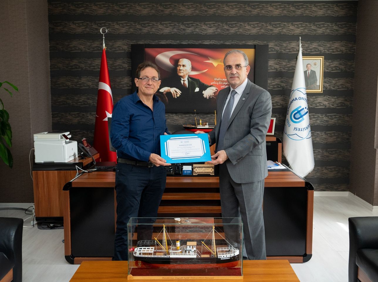 Üniversitemizin Rektörü Prof. Dr. İsmail Boz, Valencia Üniversitesi’nden Gelen Prof. Dr. Jose Rodolfo Hernandez-Carrion ile Nezaket Ziyareti Gerçekleştirdi