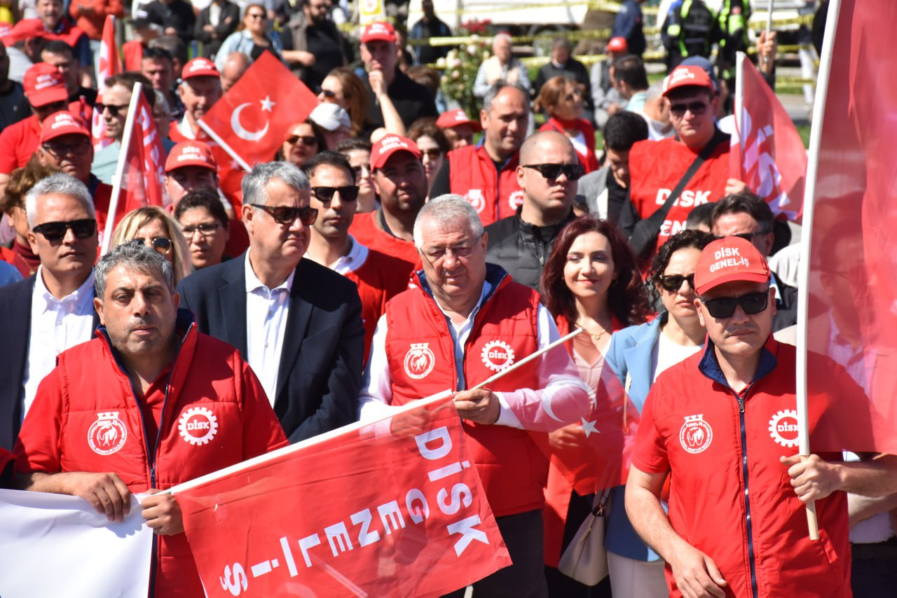 DİSK Balıkesir’de 7 yerde 1 Mayıs’ı kutladı