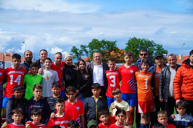 Armutçukspor, İlk Kez Bir Kupa Kazandı