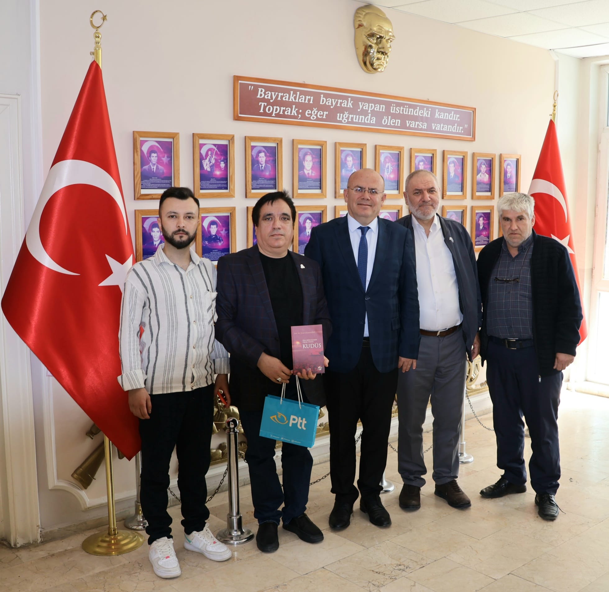 Susurluk’ta Gençlik Vakıflarından Kaymakama Ziyaret