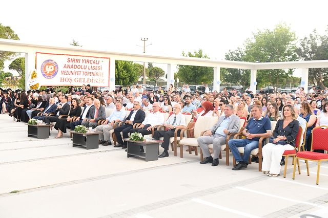 Balıkesir Sırrı Yırcalı Anadolu Lisesi Mezunlarını Uğurladı