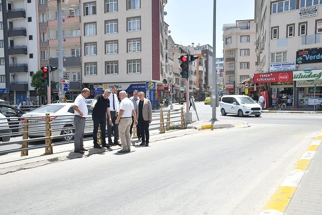 Karesi Belediyesi’ne bağlı mahallelerde yağmur olukları ve altyapı sorunları incelendi
