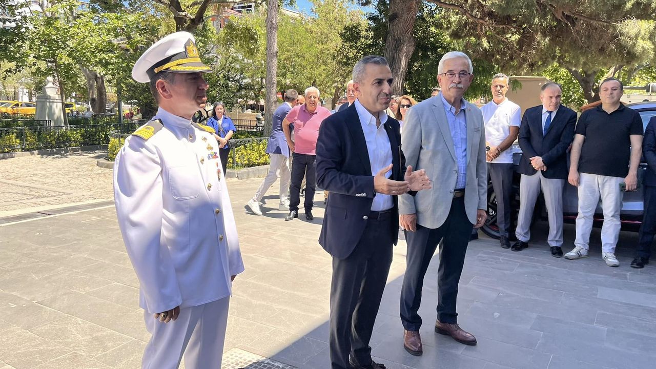 Erdek Belediye Başkanı ve Meclis Üyeleri Bayramlaşma Programına Katıldı