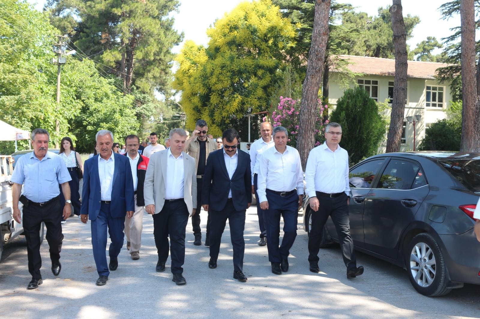 Savaştepe Mesleki ve Teknik Anadolu Lisemizde Renkli Pamuk Ekimi Programı Gerçekleştirildi