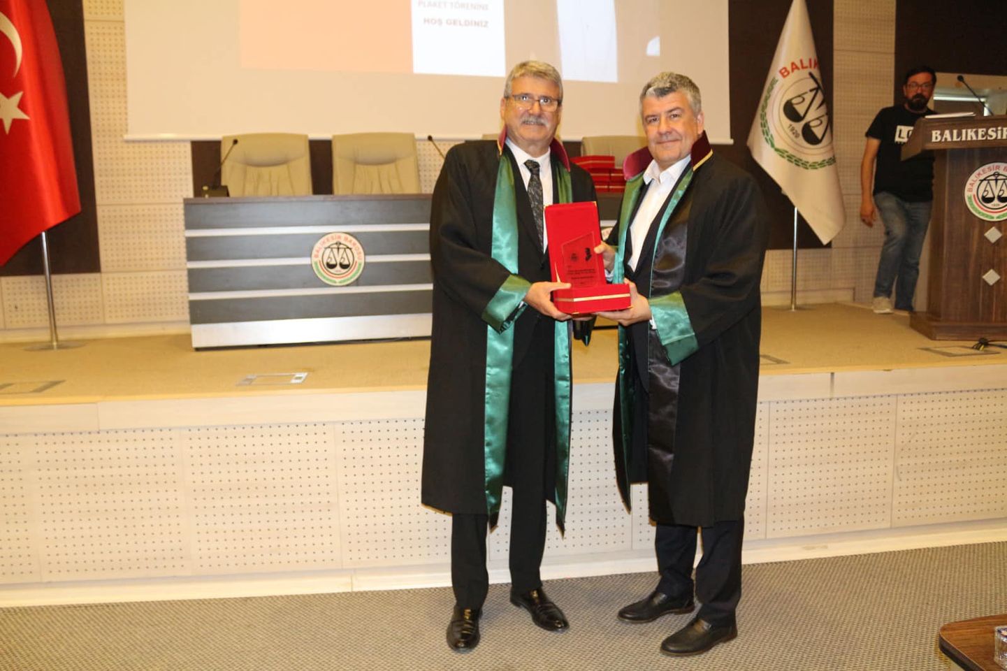 Avukatlara Meslekte 25. Yıl Plaketleri Verildi