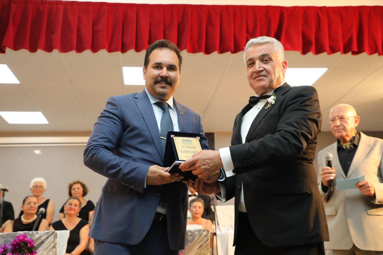 Edremit Belediyesi’nin Düzenlediği Müzik Konseri Coşkuyla Geçti
