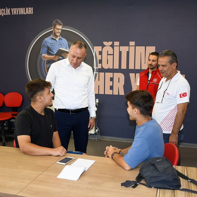 Dursunbey’de Gençlik Merkezi ve Yurtlar Ziyaret Edildi