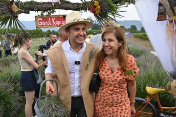 Balıkesir Büyükşehir Belediyesi Aromaterapi Festivali İle İlk Hasadı Gerçekleştirdi