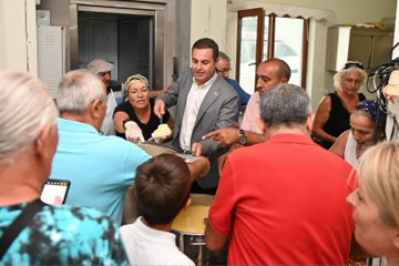 Balıkesir Büyükşehir Belediye Başkanı Ahmet Akın, Muharrem Ayında Hemşehrileriyle Oruç Açtı