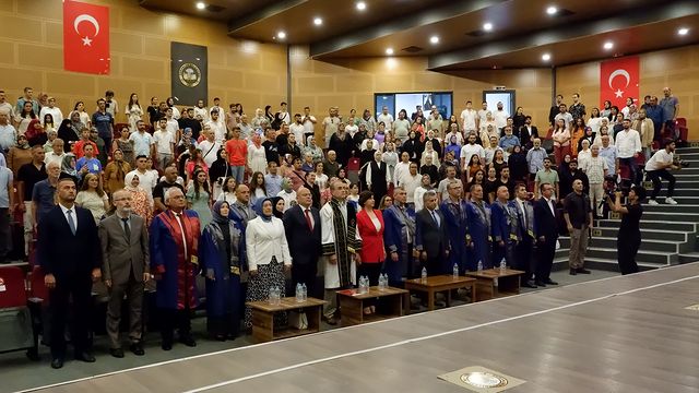 Bandırma Onyedi Eylül Üniversitesi Susurluk’ta Mezuniyet Heyecanı Yaşandı