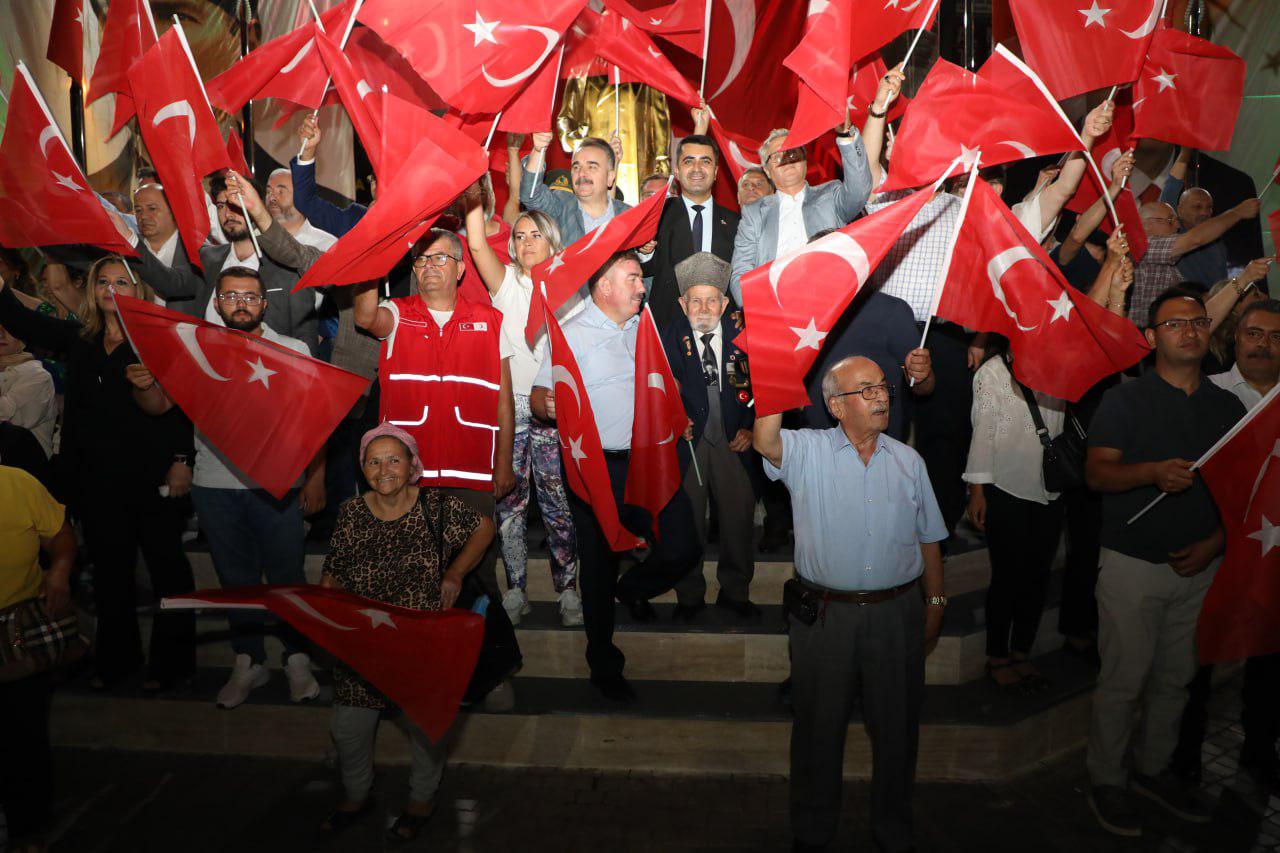 Edremit’te “15 Temmuz Demokrasi ve Milli Birlik Günü” Coşkuyla Kutlandı