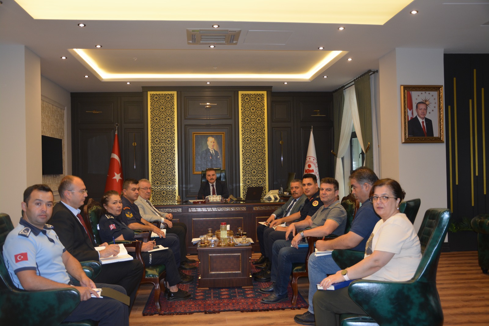 Edremit Kaymakamı Ahmet Odabaş Başkanlığında Turizm İşletmeleri Toplantısı
