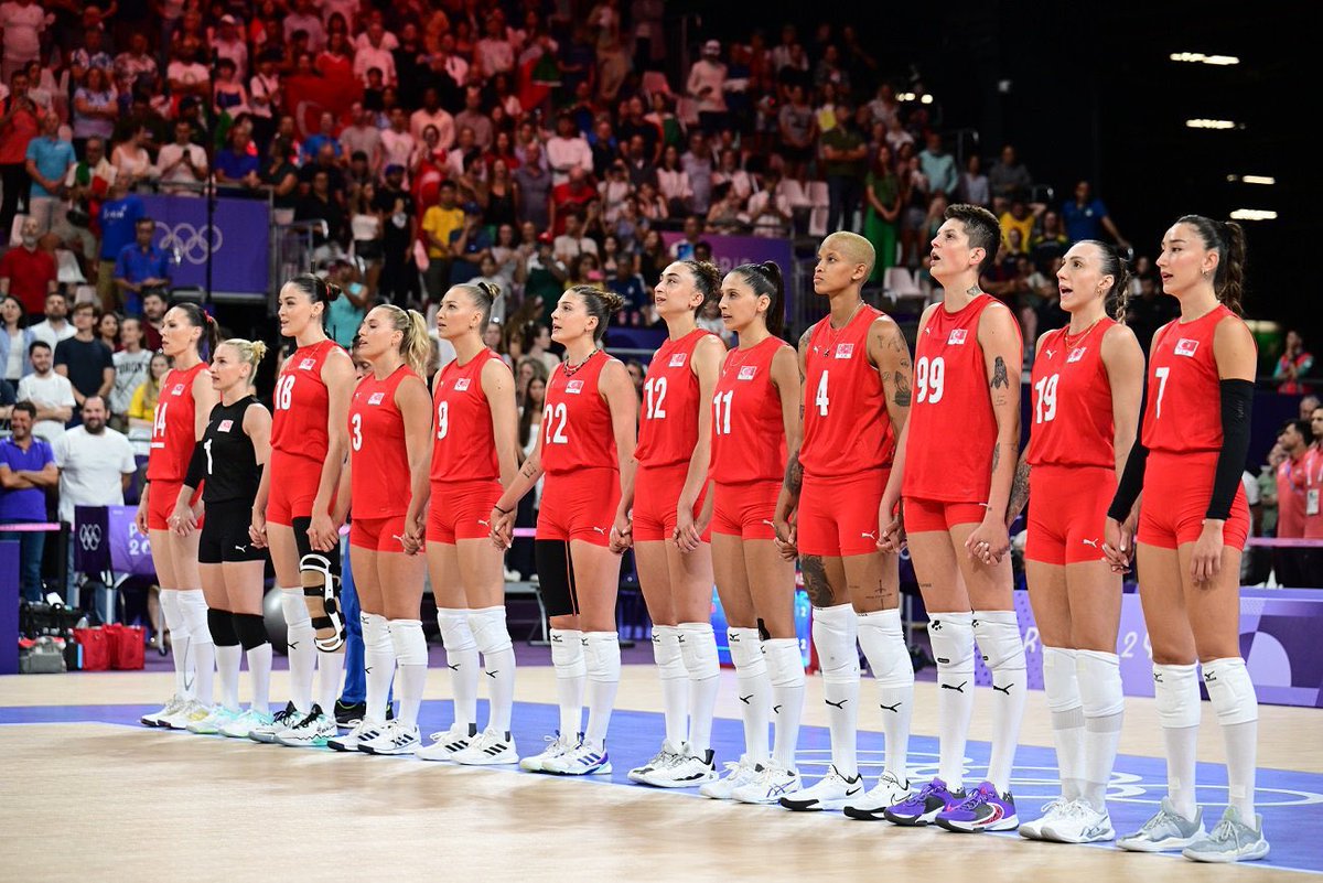 Türk Milli Kadın Voleybol Takımı Paris 2024 Olimpiyatları’nda Gurur Verdi