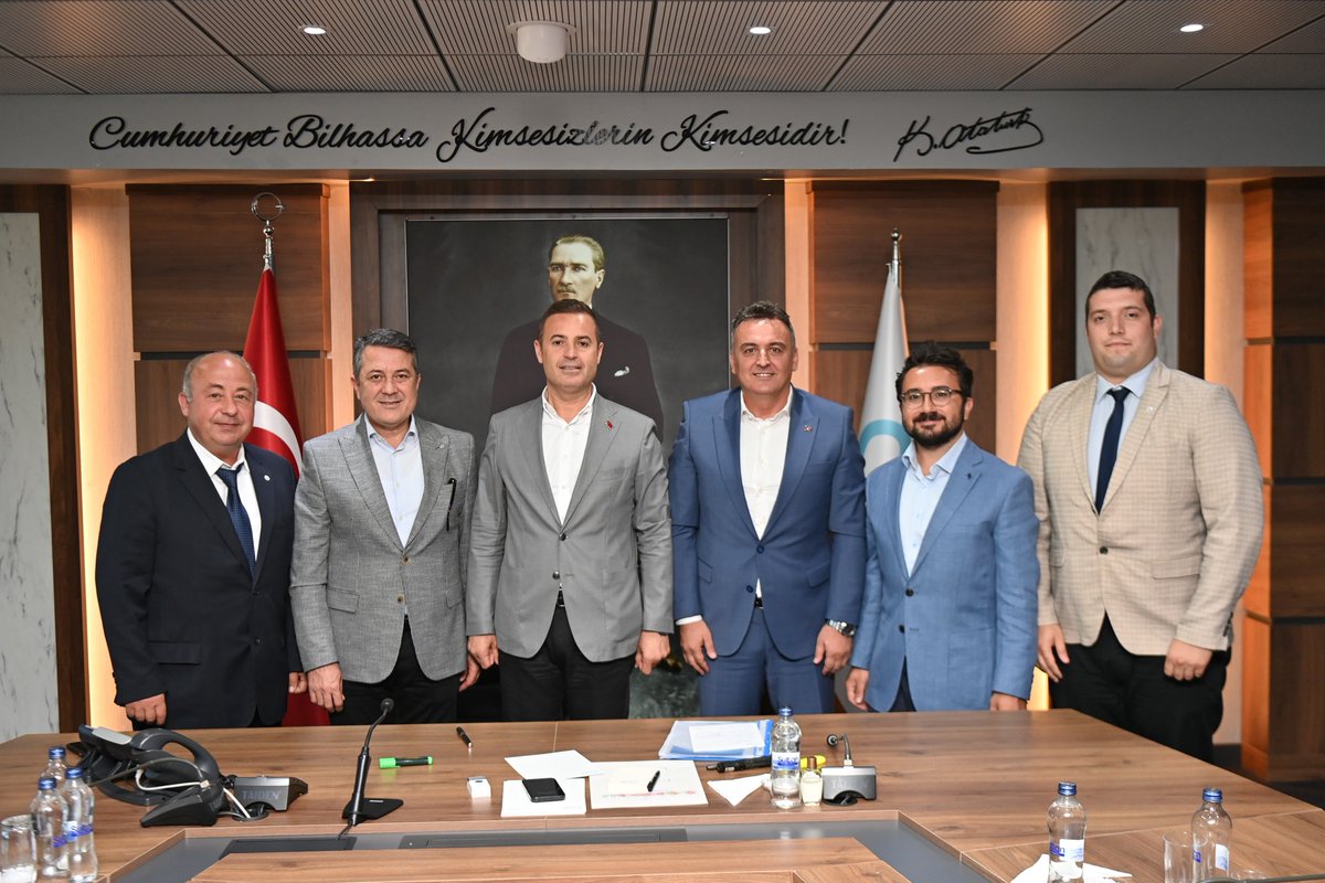 Balıkesir Büyükşehir Belediye Başkanı Ahmet Akın, Bandırma Ticaret Odası Başkanı Adem Yılmaz ve Yönetim Kurulunu Ağırladı