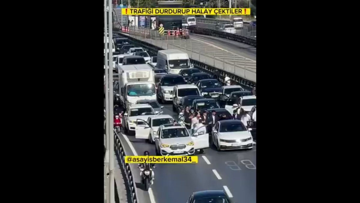Düğün Konvoyu Trafiği Engelleyerek Yasal İşlemle Karşılaştı