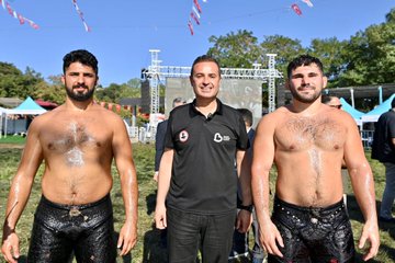 Geleneksel Kurtdereli Güreşleri Balıkesir’de Heyecanla Gerçekleştirildi