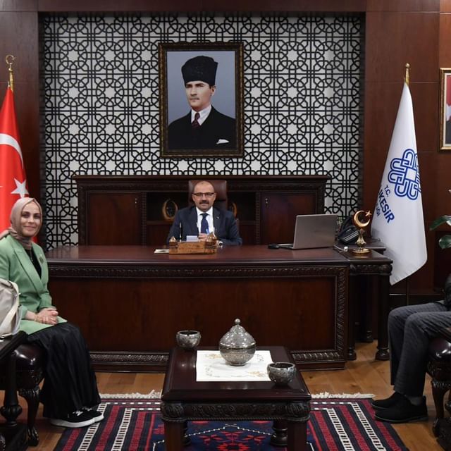 Balıkesir Valisi’ne Dernek ve Hayırseverlerden Önemli Ziyaret