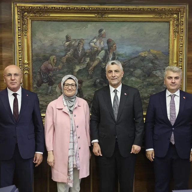 AK Parti Balıkesir Milletvekilleri, Ticaret Bakanı Ömer Bolat’ı Ziyaret Etti