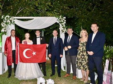 CHP Balıkesir İl Başkan Yardımcısı Serkan SARI, Bir Çiftin Mutlu Gününde Yerini Aldı