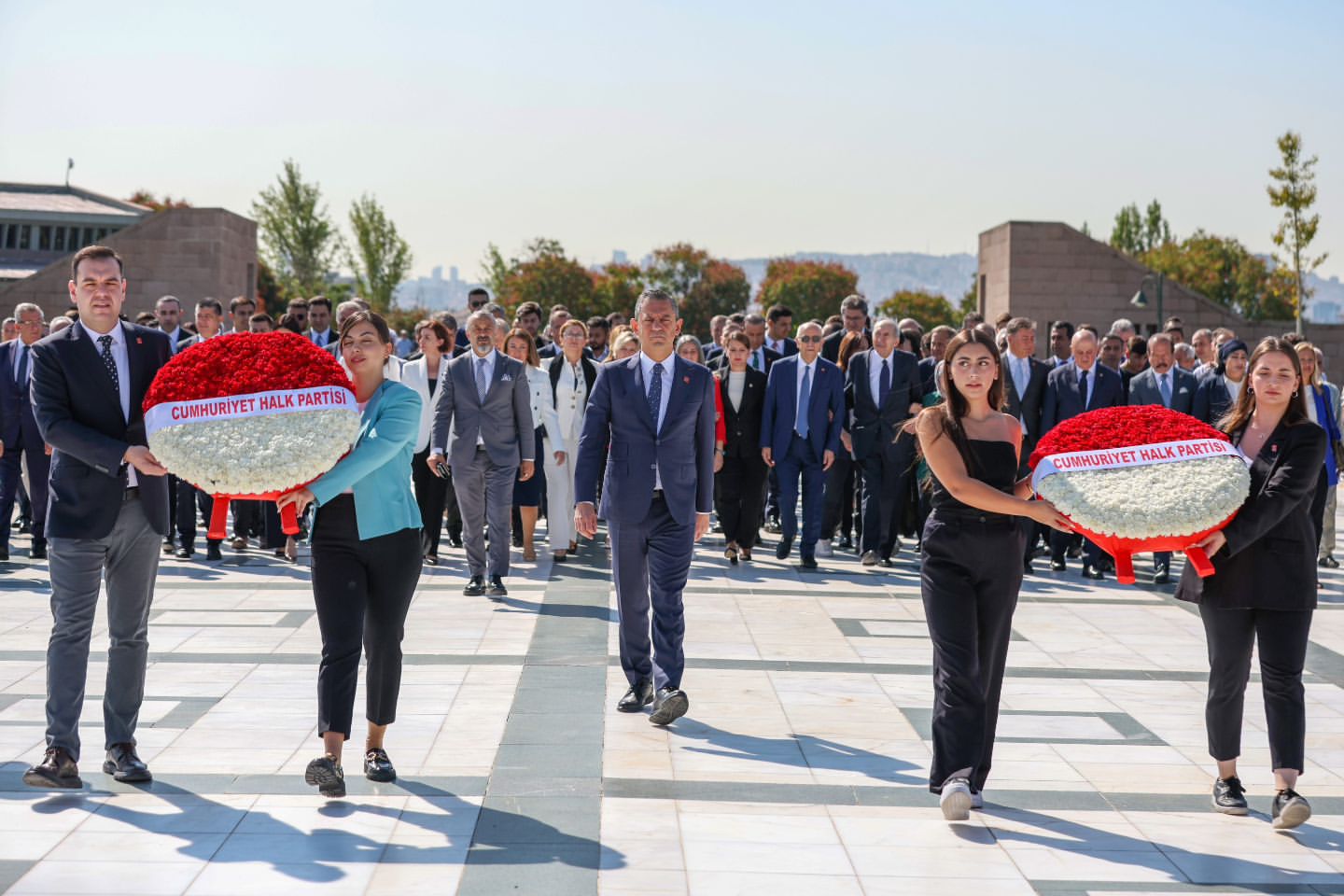 CHP 101. Yılını Kutladı: Özgür Özel’den Anlamlı Anma