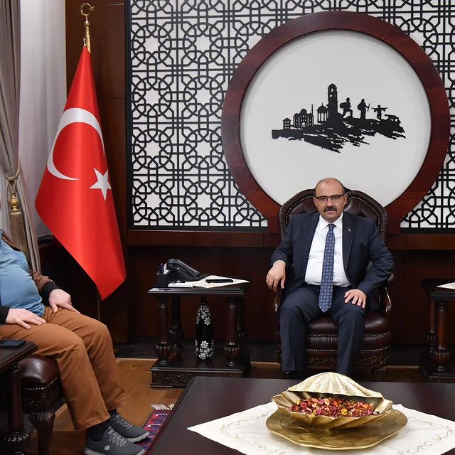 Danıştay Üyesi Bilal Çalışkan Vali İsmail Ustaoğlu’nu Ziyaret Etti