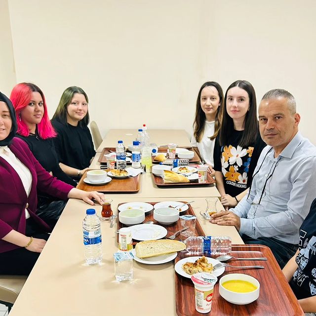 Dursunbey’deki Yurtlarda Kalan Öğrencilerle Buluşma