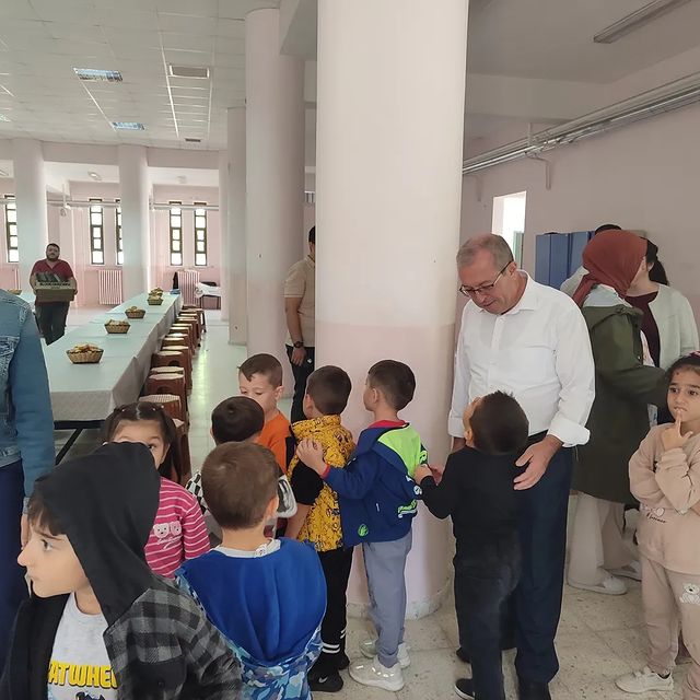 İbrahim Ethem Akıncı İlk/Ortaokulu’nda Taşımalı Öğrencilere Öğle Yemeği Verildi