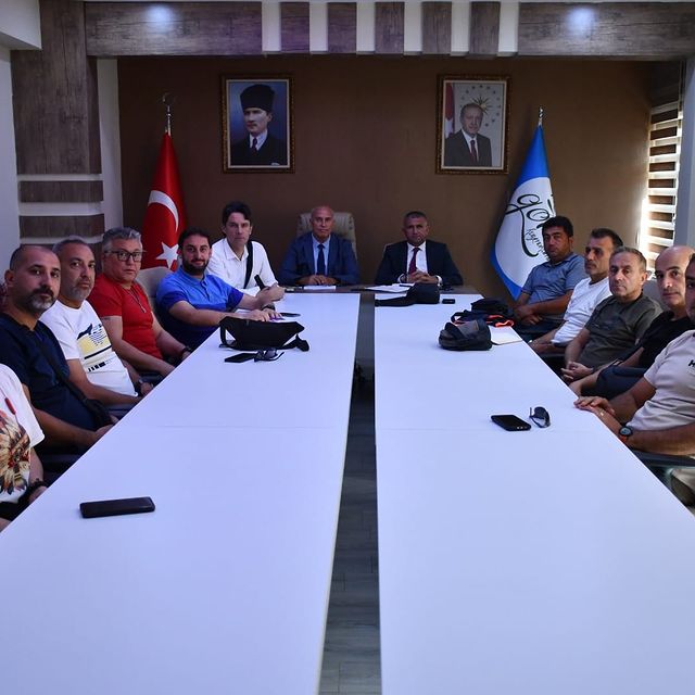Gömeç’te Spor Toplantısı Gerçekleştirildi