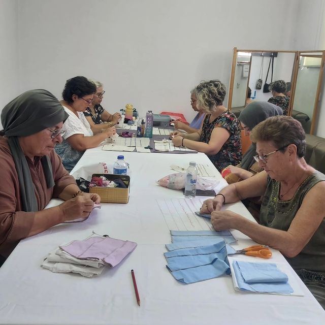 Ayvalık Halk Eğitim Merkezi’nde Giyim Üretimi Kursları Devam Ediyor
