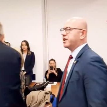 CHP Milletvekili Serkan Sarı Sağlık Bakanı’na Tepki Gösterdi