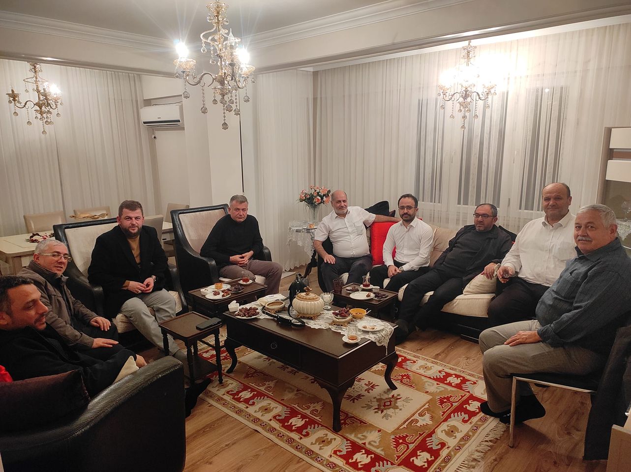 Bandırma’da İmam Hatip ve Eşi Umre İbadetlerini Tamamlayarak Döndü