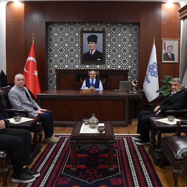 Balıkesir İşletmecisi İbrahim Bektaş, Valiliği Ziyaret Etti