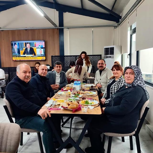 Erdek İlçe Millî Eğitim Müdürü, Personeline Kahvaltı Düzenledi