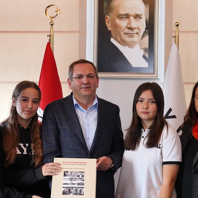 Ayvalık Anadolu Lisesi Öğrencileri ve Öğretmenleri Kıbrıs Gazileriyle Buluştu