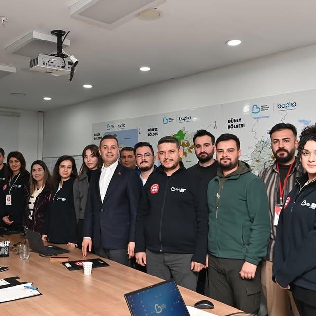 Ahmet Akın, Yakın Çözüm Merkezini Ziyaret Ederek Çalışmaları İnceledi