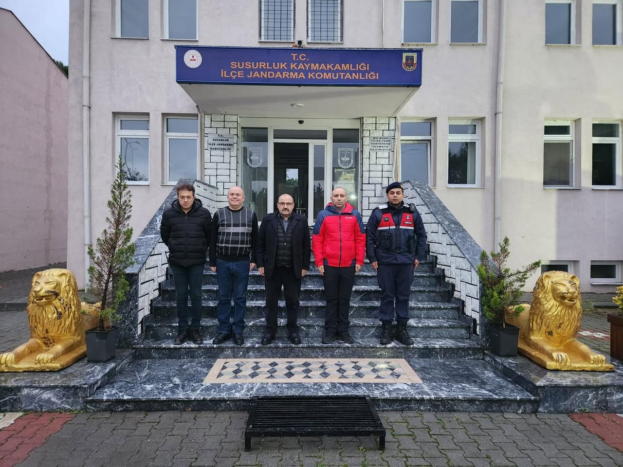 Balıkesir Valisi İsmail Ustaoğlu’ndan Susurluk Jandarma’ya Önemli Ziyaret
