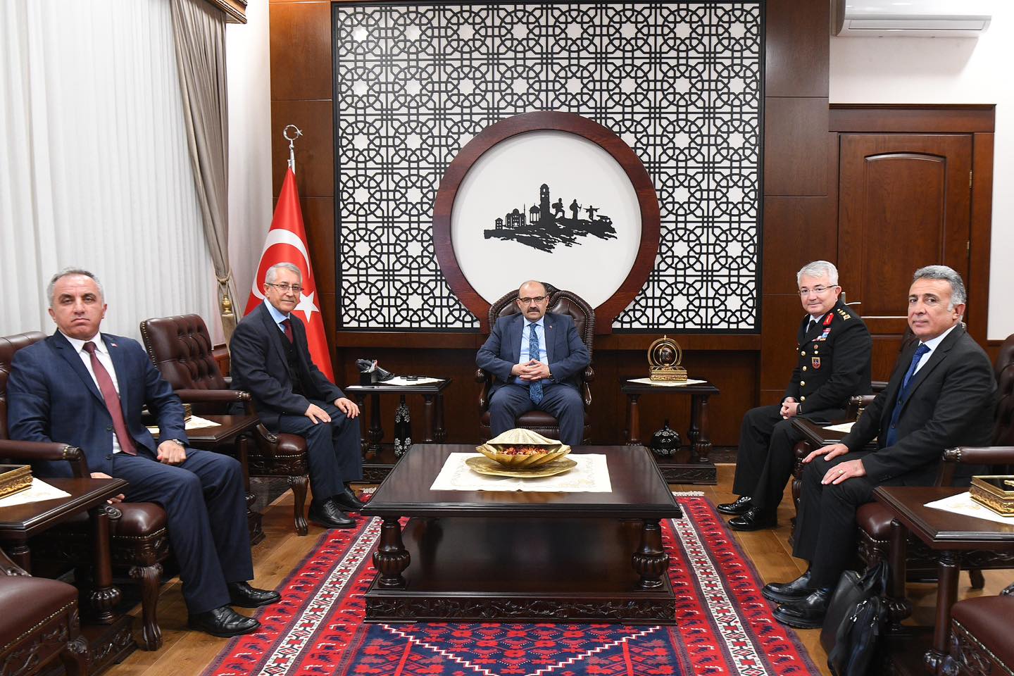 Balıkesir Valisi’ne Jandarma Asayiş Vakfı Ziyareti