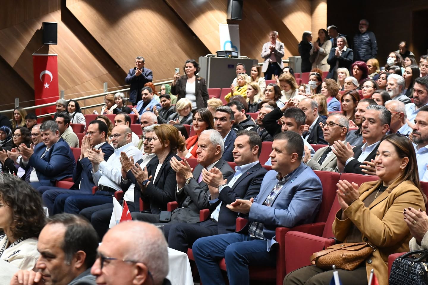 Balıkesir’de Sanatla Coşku: “Mızrak Duruşlu Kadınlar” Müzikali Sahne Aldı