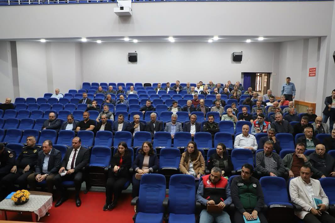 Gönen’de Muhtarlar Toplantısı Yapıldı