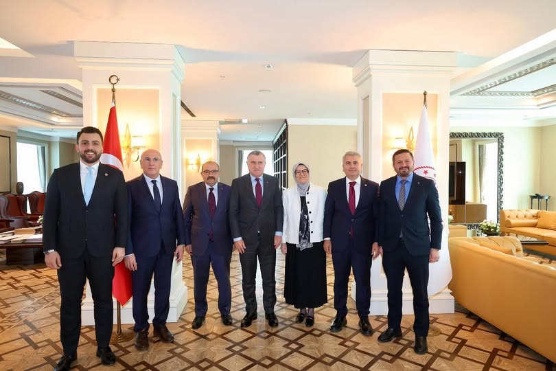 Balıkesir Gençlik ve Spor Yatırımları Bakan Bak ile Görüşüldü