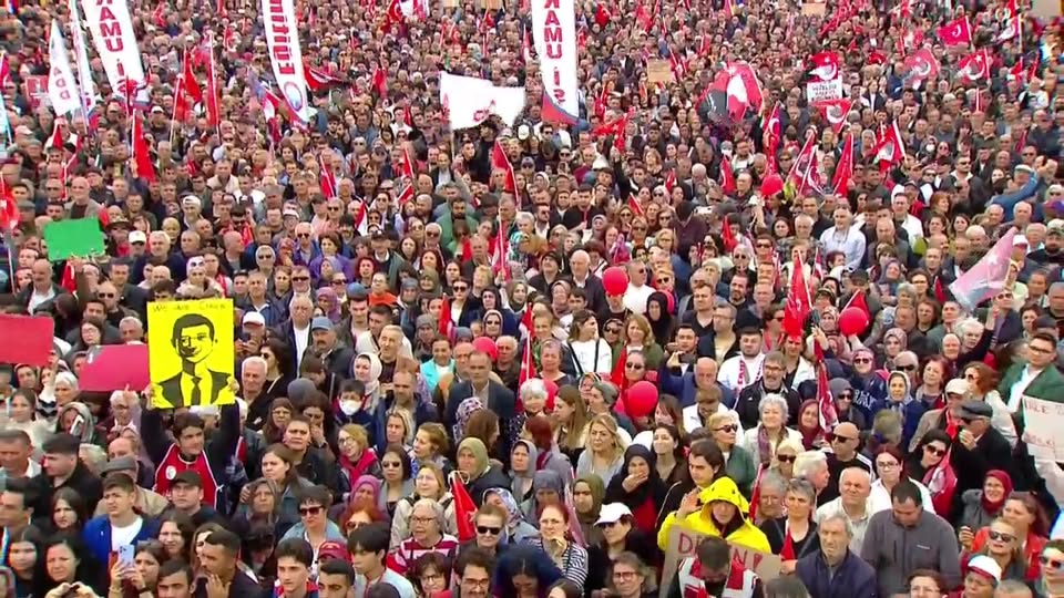 Konya’da “Millet İradesine Sahip Çıkıyor” Mitingi: Yoğun Katılım