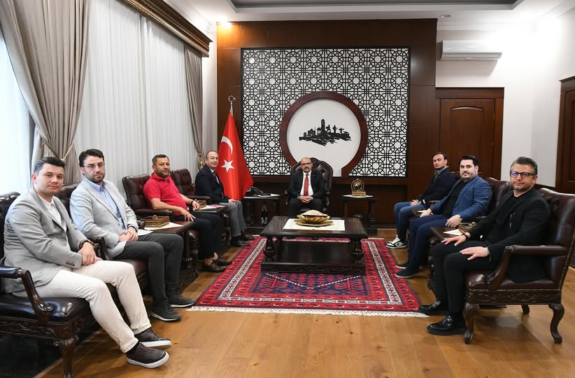 Balıkesirspor Yönetimi, Vali Ustaoğlu’nu Ziyaret Etti