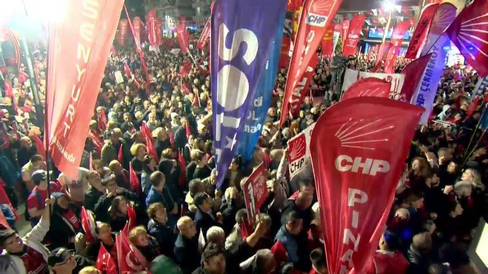 Silivri’de “Millet İradesine Sahip Çıkıyor” Mitingi: Yüzlerce Vatandaş Katıldı