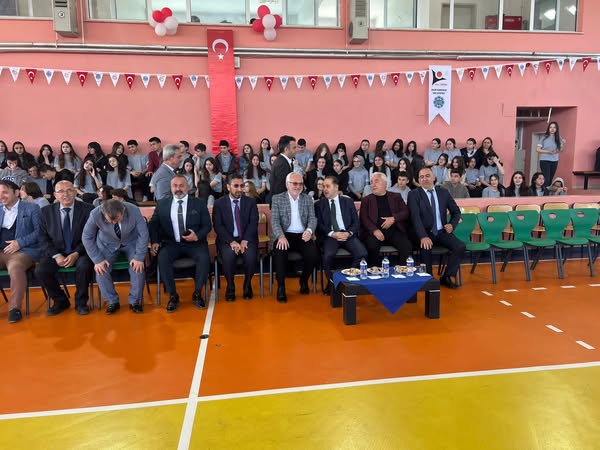 Bandırma’da Enerjisa Fen Lisesi’nin Tübitak Bilim Fuarı Büyük İlgi Gördü