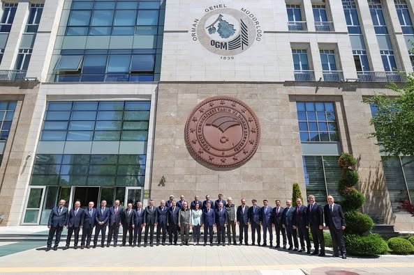 Balıkesir Valisi, Tarım ve Orman Bakanı Başkanlığında Yangın Hazırlık Toplantısına Katıldı