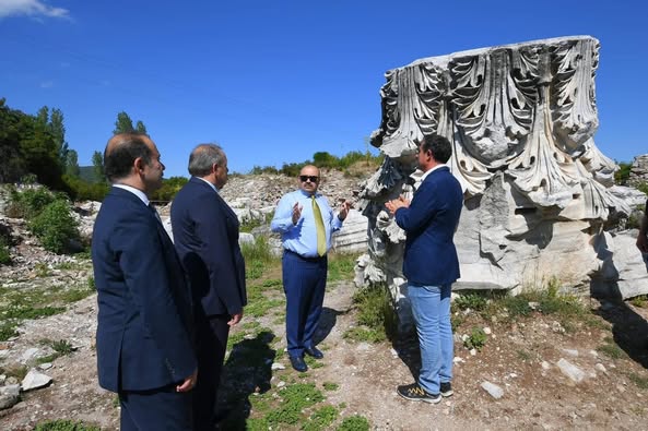Balıkesir Valisi Ustaoğlu Kyzikos Kazı Alanını Ziyaret Etti