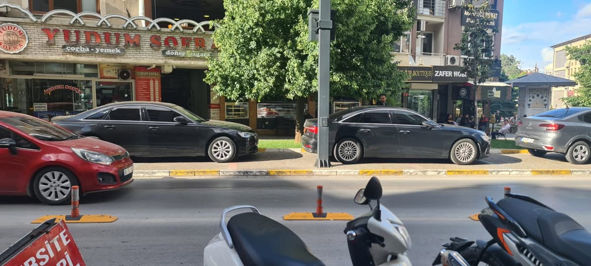 Balıkesir’de Kızılaya Yakın Yaya Yolu İşgali Tartışmaları