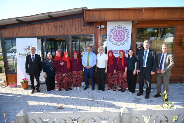 Balıkesir Valisi Ustaoğlu, Gönen’de Kadın Girişimcileri Destekledi