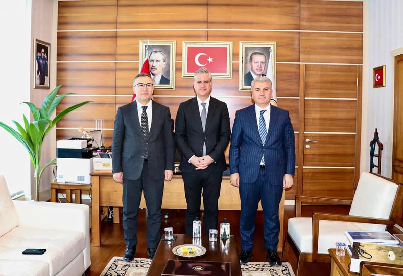 AK Parti Heyeti, Genel Başkan Yardımcısı Yalçın’ı Ziyaret Etti