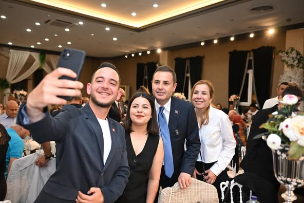 Balıkesir Büyükşehir Belediye Başkanı Akın, CHP Altıeylül İlçe Başkanlığı’nın Yemeğine Katıldı